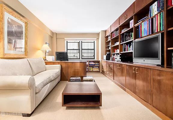 2nd image of 220 E 67th St APT 10D