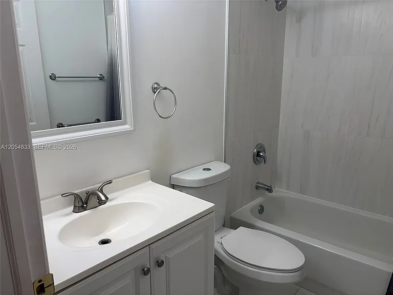 9020 Lake Park Cir N — Photo 22