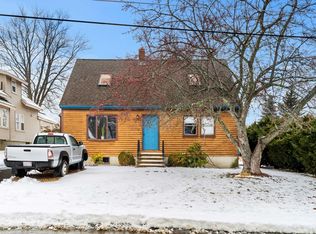 37 Highland St, Auburn, MA 01501
