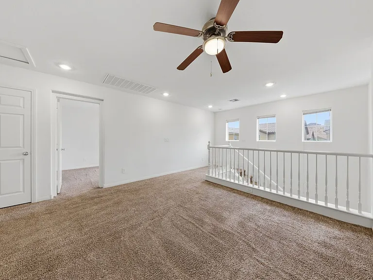 553 Brinkburn Point Ave — Photo 16