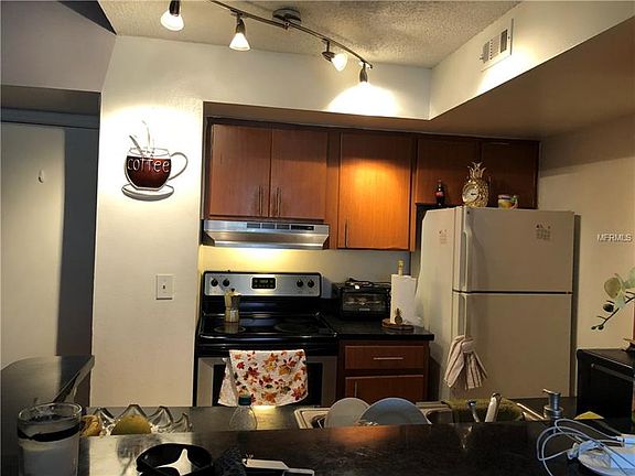 5th image of 437 Fountainhead Cir Unit 283