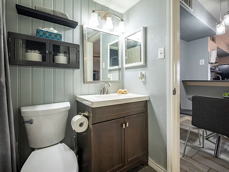 1840 Burton Dr #H-103 — Photo 13