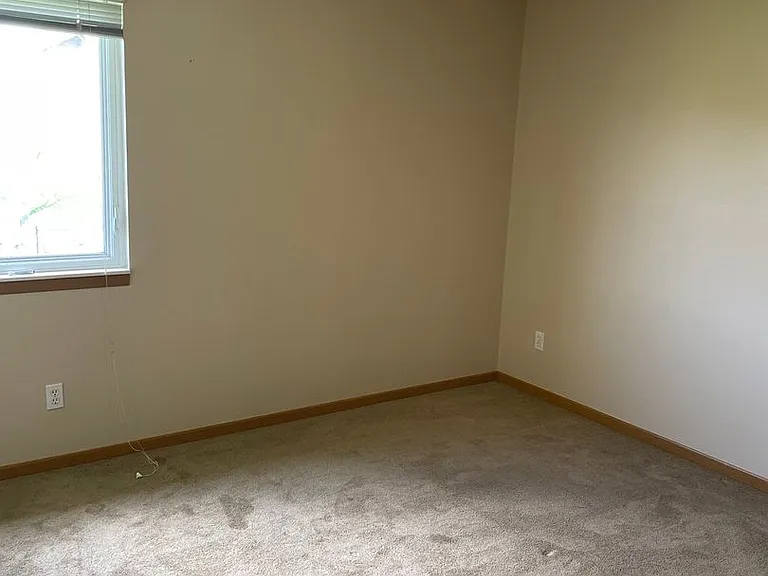 1420 E Redwood Blvd — Photo 15