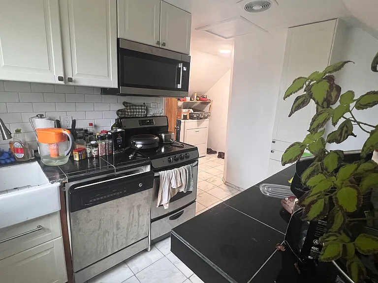 4515 Yakima Ave #1/2 — Photo 5