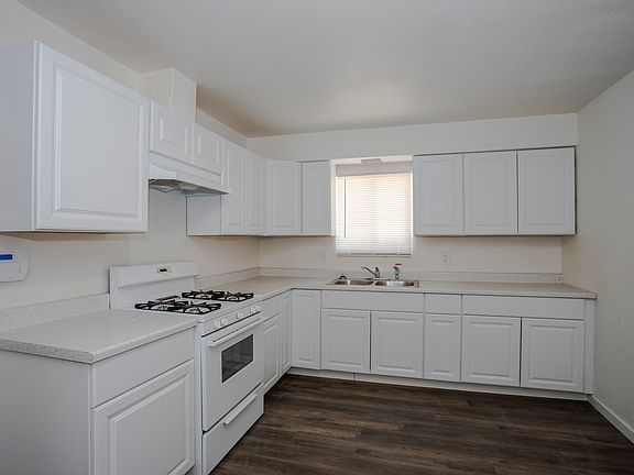 3rd image of 190 Redwood Ave #A