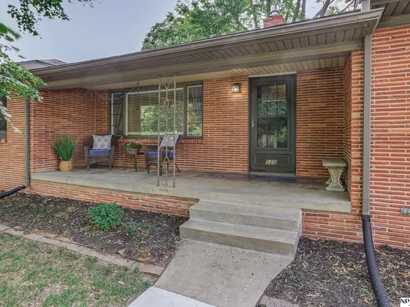 125 S 114th St, Omaha, NE 68154
