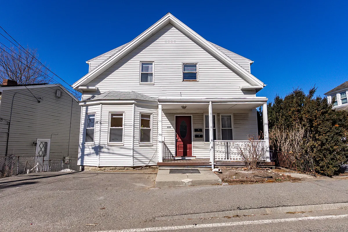 Building Photo - 310 Forest St #2