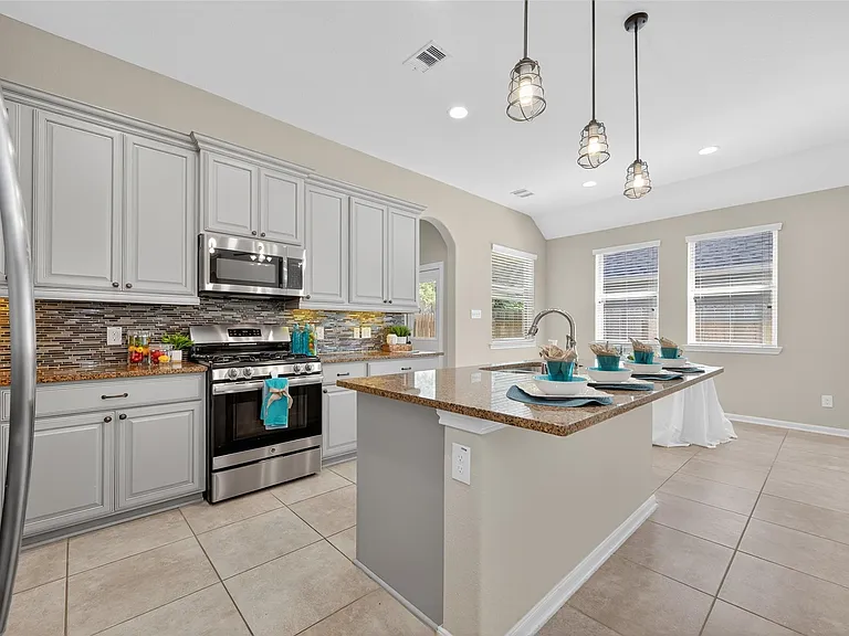 146 Kinnerly Peak Pl — Photo 17
