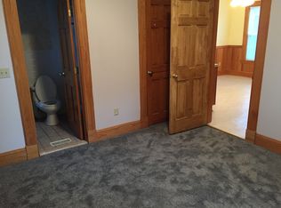 28 N 2nd St, Meriden, CT 06451