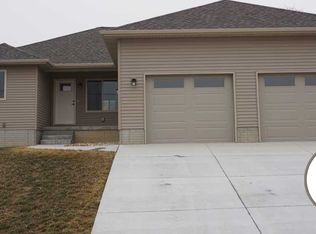 601 Dearborn Ave, Winside, NE 68790