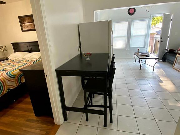 5th image of 2727 N Oak Park Ave #2R