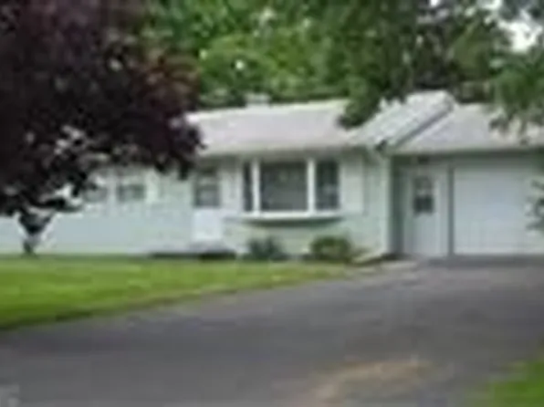 2969 Clarice St, Kalamazoo, MI 49048