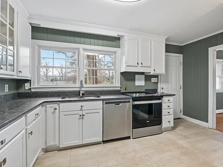 2209 Villa Dr — Photo 12