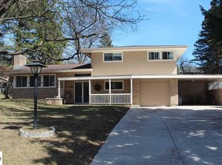 1017 Glen Ave, Mt Pleasant, MI 48858
