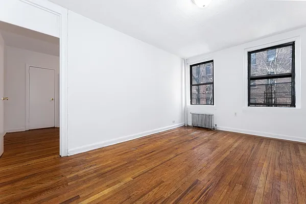 Rented by MNS | media 2