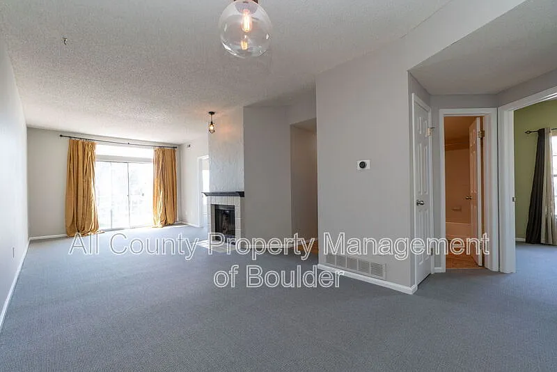 Building Photo - 7402 Singing Hills Dr #K205