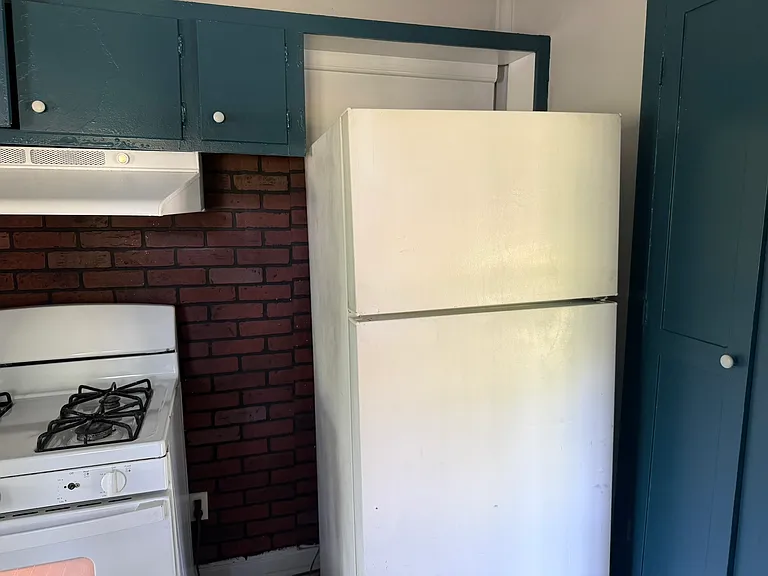 3500 S Poplar St — Photo 5