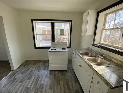 4 bed, 1098 sqft, $1,600 — Photo 4