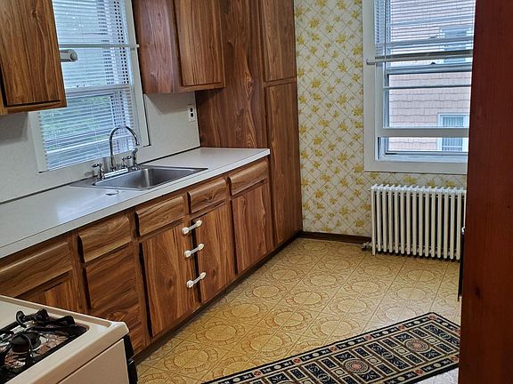 2nd image of 26 Woodland Ave #12