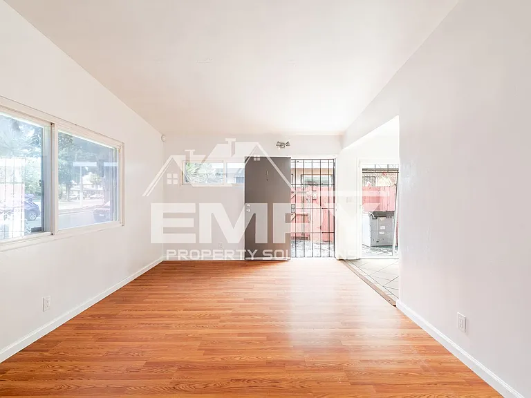 10530 Crenshaw Blvd — Photo 1