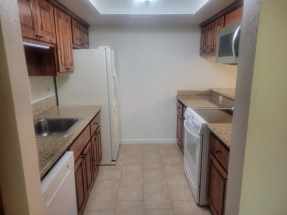 3rd image of 2855 Idlewild Dr APT 118