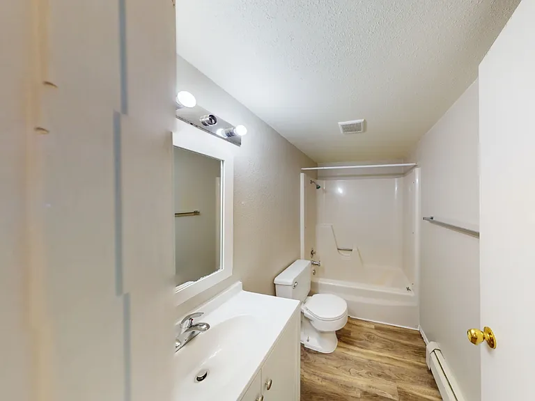 3709 S. Cathy Ave Apartments — Photo 12