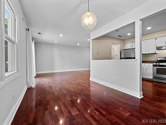 4th image of 214 Benham Ct #0