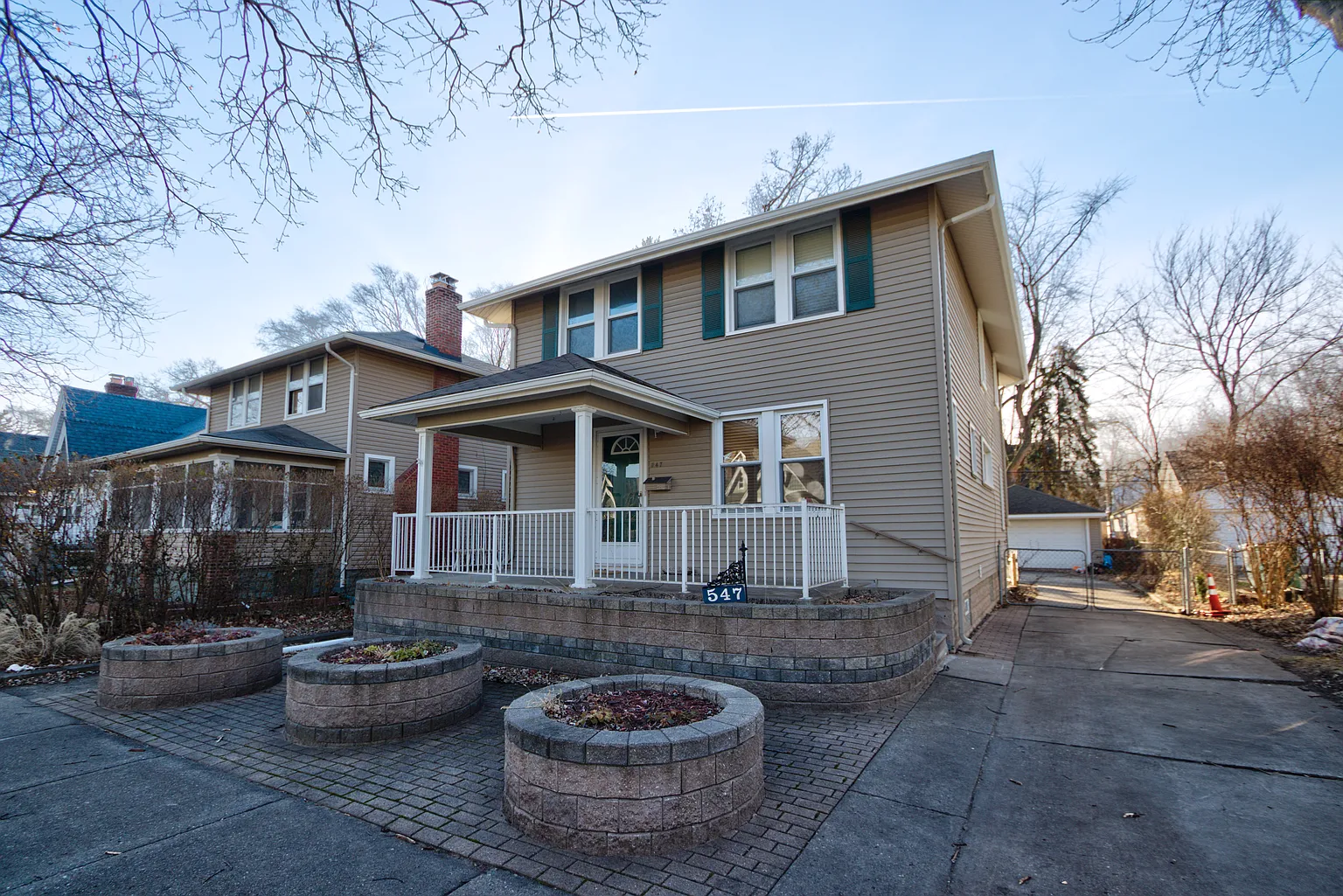 547 W Saratoga Ave photo 1