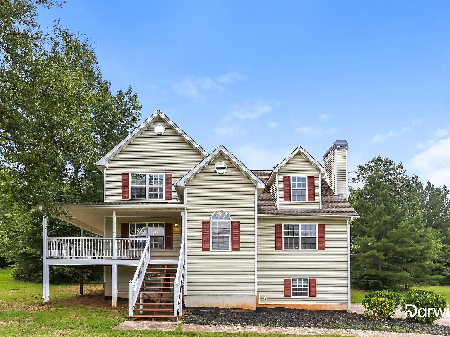 4 bed, 2.5 bath, 1891 sqft, $1,900 — Photo 2