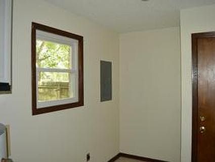 4th image of 54 Scottland Dr