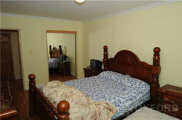 Sold by Oxford Property Group | media 14