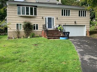 17 Willow Ln, Irvington, NY 10533