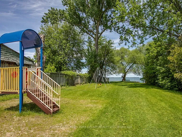 21 Lakeshore Rd — Photo 36
