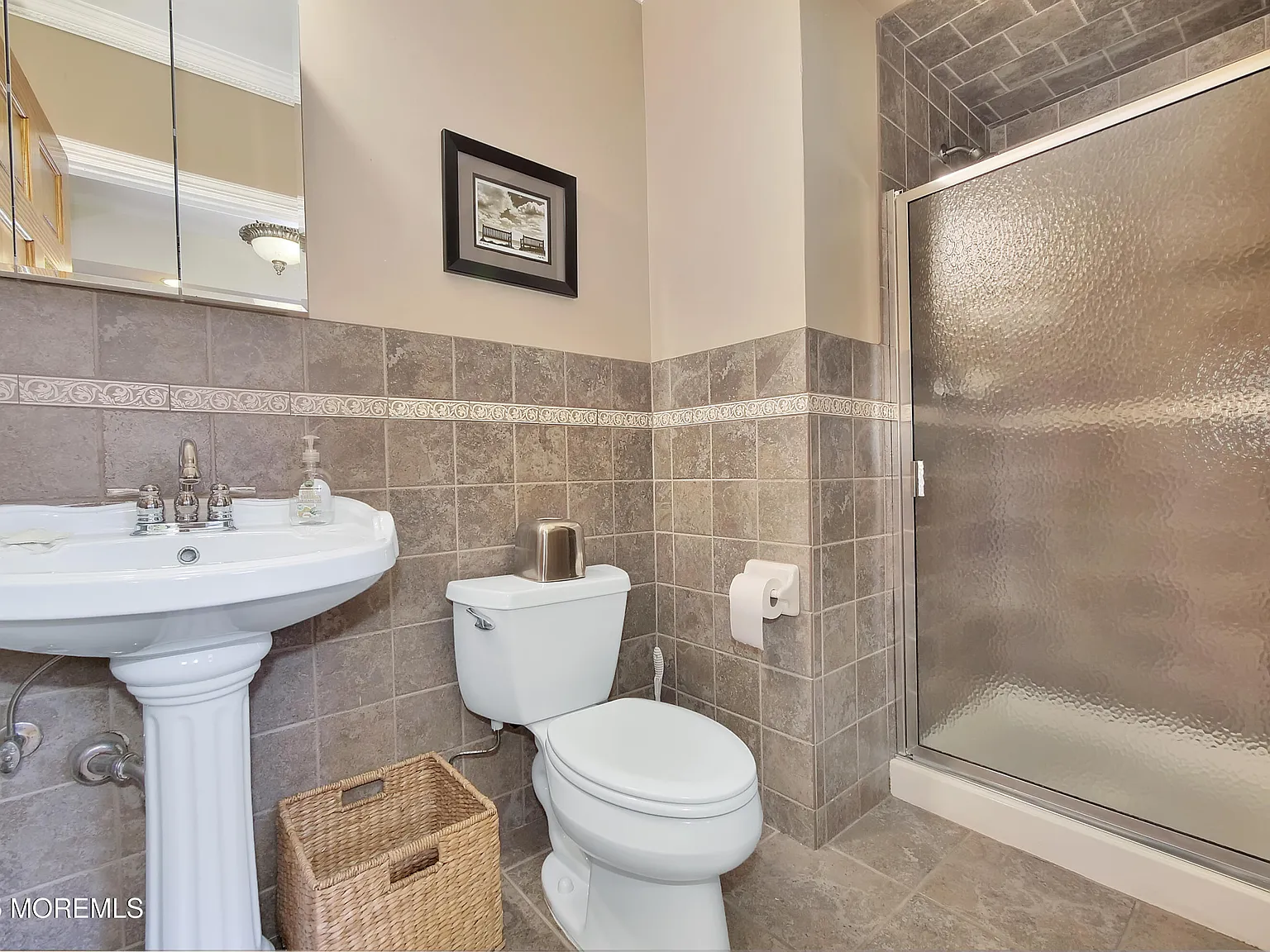 5 bed, 2936 sqft, $5,000 — Photo 4