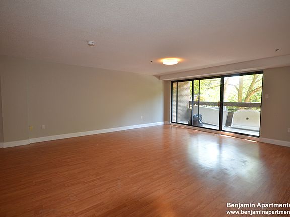 3rd image of 1111-1113 Beacon St #34