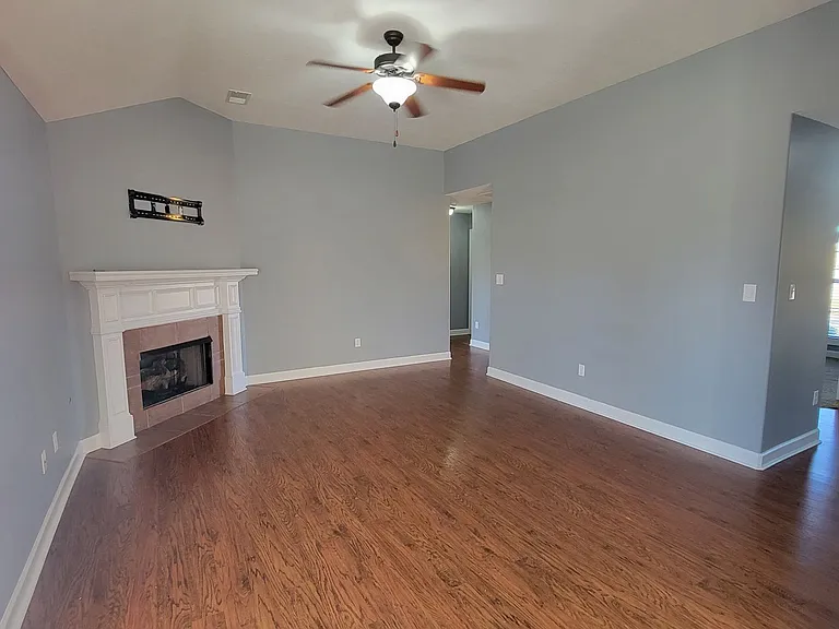 10 Birch Hollow Ln — Photo 3