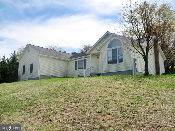 25 Kiowa Cv, Auburn, PA 17922