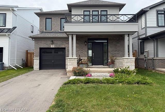 1st image of 92 Starfire Cres