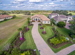 3627 Founders Club Dr, Sarasota, FL 34240