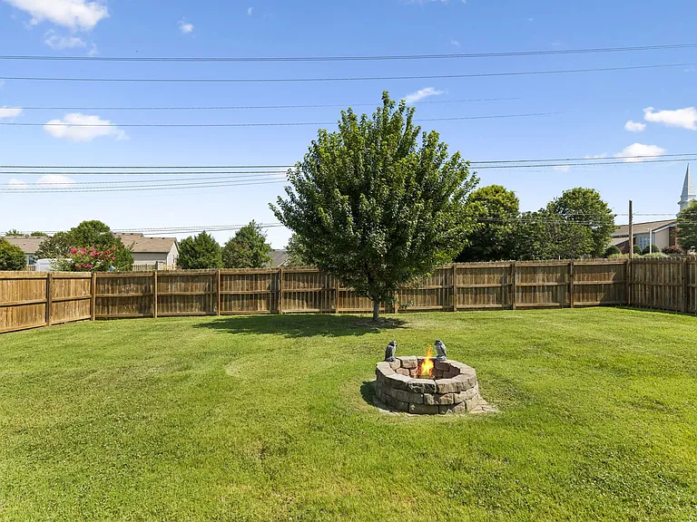 1010 Vanguard Dr — Photo 44