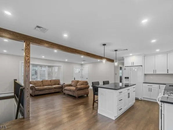 71 Woodhaven Dr, Wayne Twp., NJ 07470