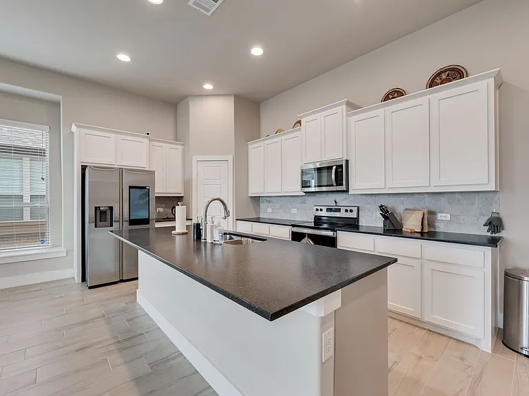 5016 De Berry Ln — Photo 8