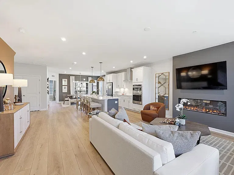3 bed, 2.5 bath, 2400 sqft, $3,100 — Photo 3