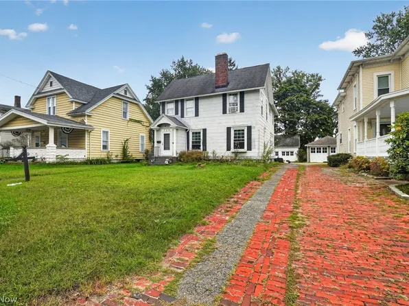 729 Main St, Conneaut, OH 44030