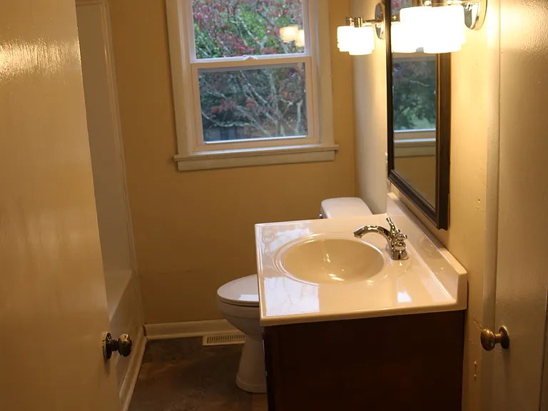 2301 Brooks Ave — Photo 7