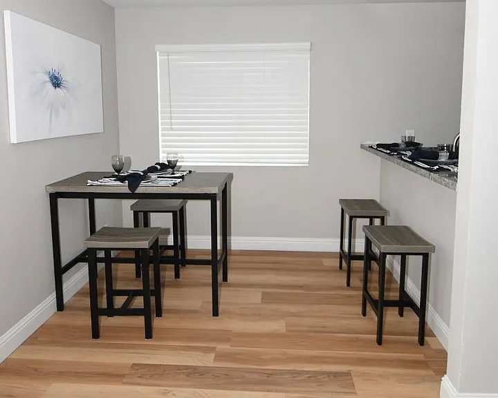 310 Pine St — Photo 4