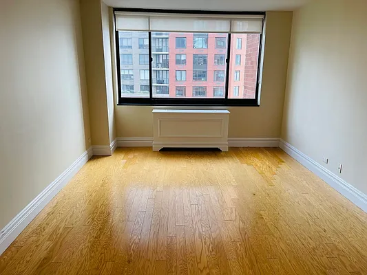 Rented by Battery Park Realty | media 26