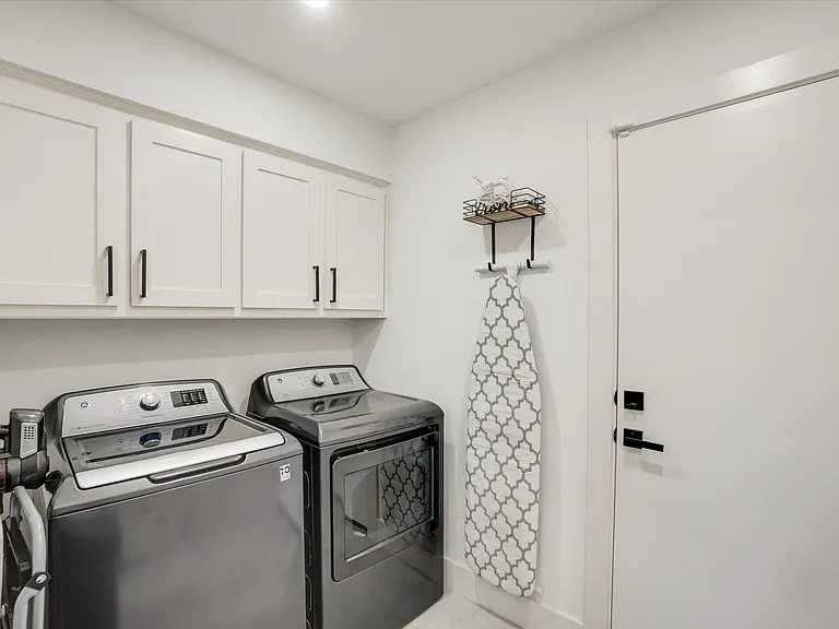 2605 Plateau Dr — Photo 32