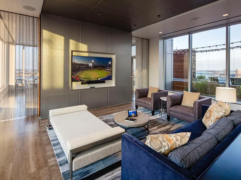 Sky Pavilion Lounge