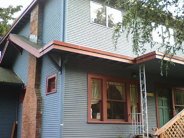 2nd image of 3015 Friendly St